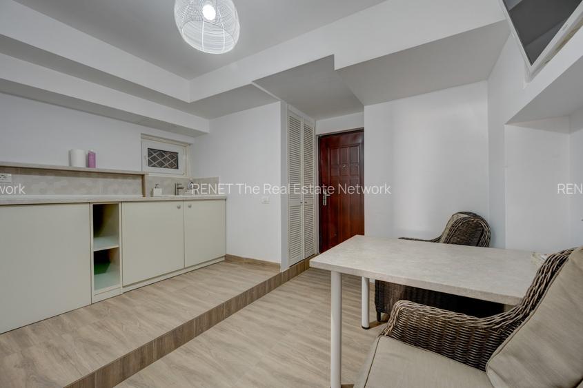 CAROL - EPISCOP CHESARIE, APARTAMENT 250 MP TOTAL, CURTE 250 MP! - 18