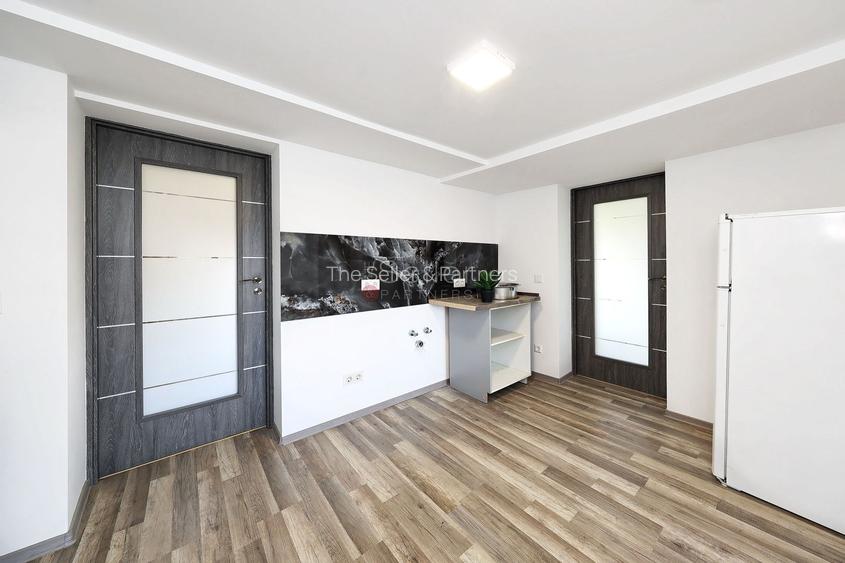 Casa renovata 2024 cu 2 apartamente - 24