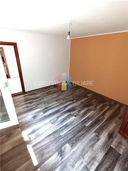 Casa 5 camere Pretabila 2 Familii, teren 176 mp, Bld Dorobantilor - 7