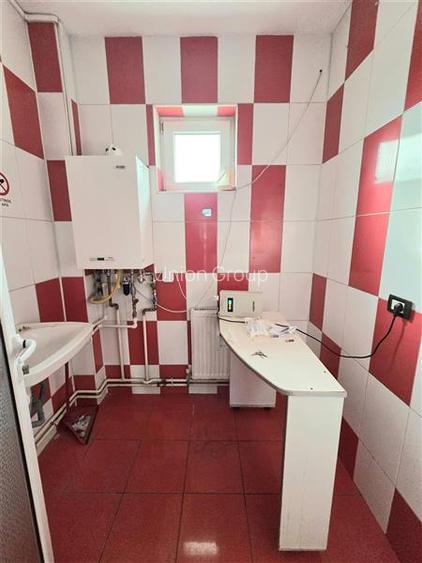 Spatiu Comercial, Zona Centrala, Renovat, Cladire Noua, Moderna - 8