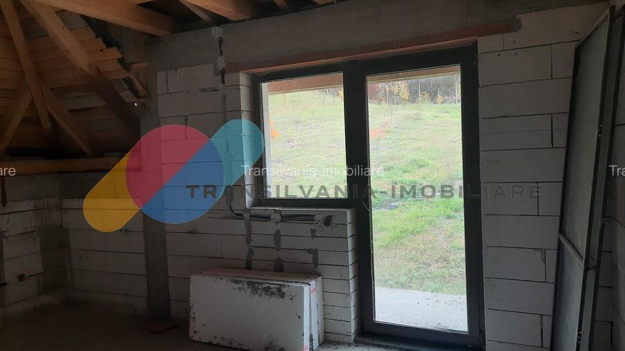 Casa, 1553 mp teren, zona linistita, sat Cara  - 9