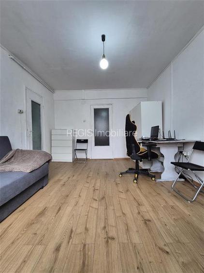 Garsoniera cu loc de parcare si boxa - 2