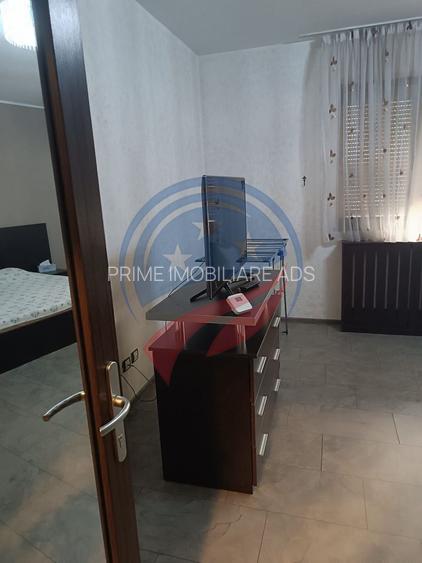 CHIRIE GARSONIERA FORD DAMILA - 2