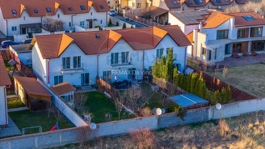 Casă / Vilă cu 4 camere de vânzare în zona Central - 48