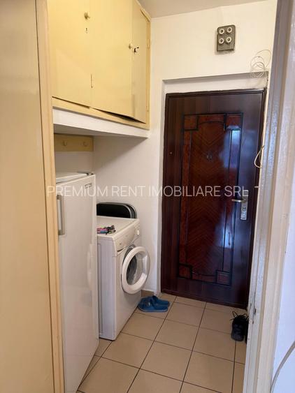 Dristor, garsoniera langa metrou, 320 euro, etaj 1 - 15