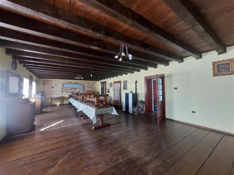 Imobil pentru pensiune sau alte activitati in Pischia - 3