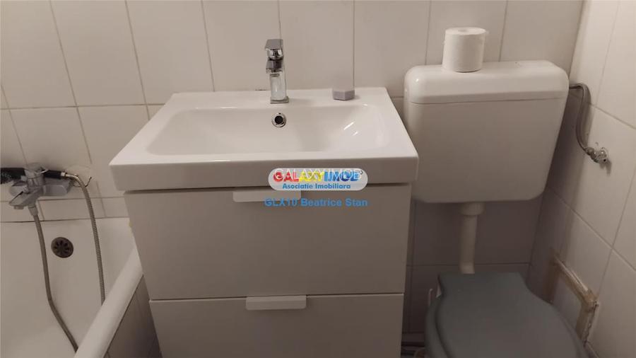 Inchiriere garsoniera spatioasa decomandata pe BD. DECEBAL - 26