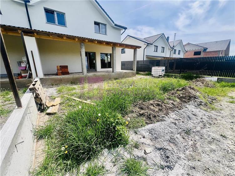 Casa tip duplex NOUA de vanzare |  Sura Mare | teren 340 mp - 2