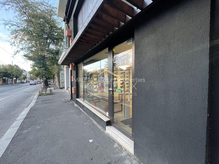 Spatiu Comercial *180mp* // 2 parking spaces // Stefan Cel Mare - 26