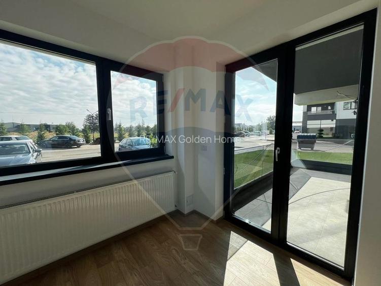 Apartament cu 2 camere de închiriat in bloc nou Valcom Residence III - 2