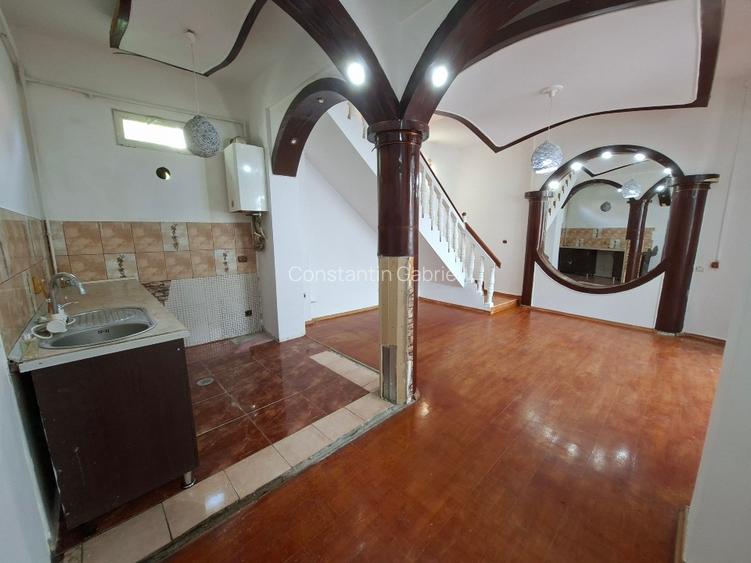 Piata Unirii, Calea Calarasilor, Hala Traian, PROPRIETAR, vand casa P+M, 4 cam. - 6
