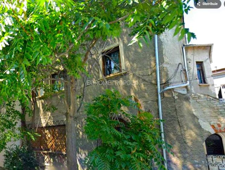 Vila cu arhitectura - 8