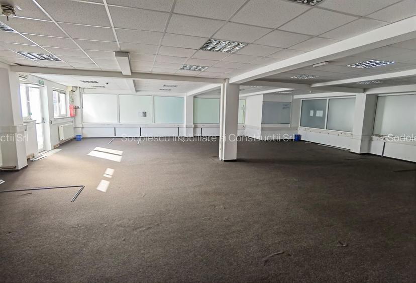 Spatii birouri/servicii - 36