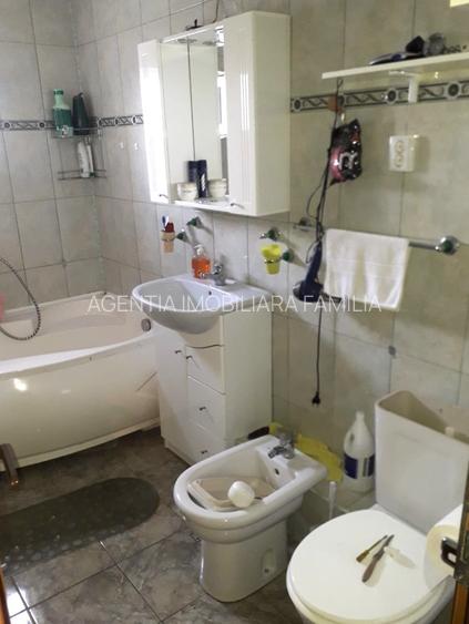 Apartament 3 camere decomandate cu vedere deosebita, etaj 8, Micro 21 - 3