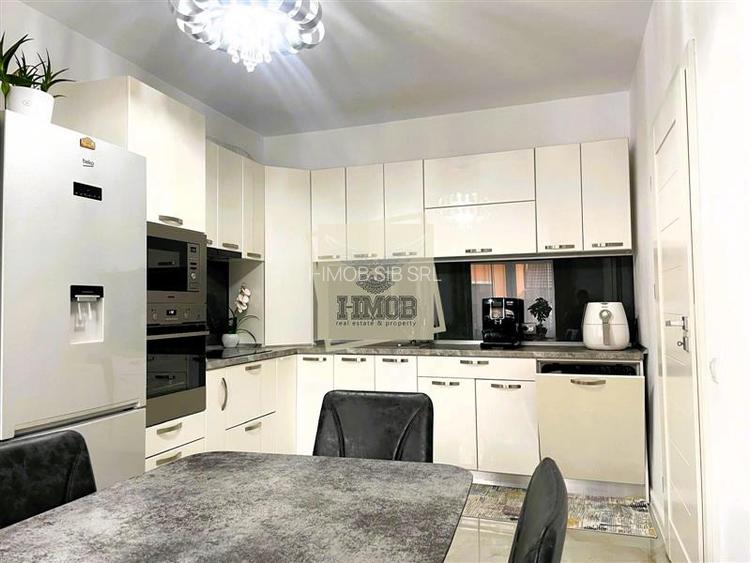 Casa 4 Camere 2 Bai Balcon si Terasa 21mp - 7