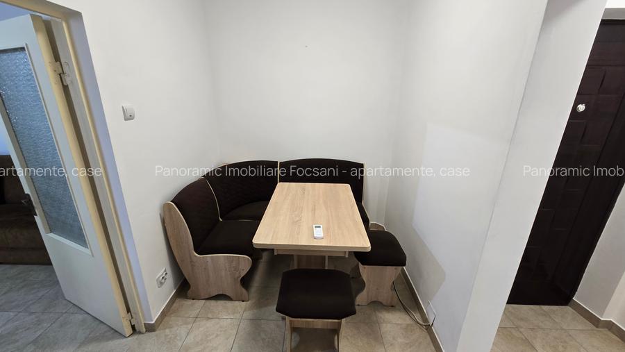 Apartament de vanzare  2 camere, renovat si mobilat complet,  central Focsani - 20