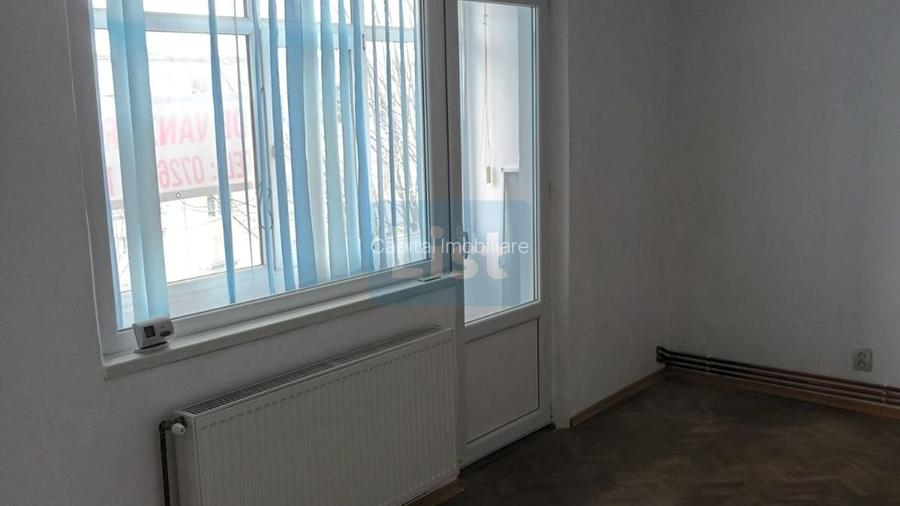 Apartament 3 camere Vest - 2