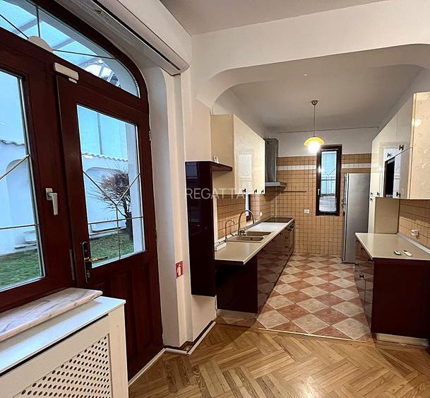 Vila pretabila birouri -Piata Floreasca - 7