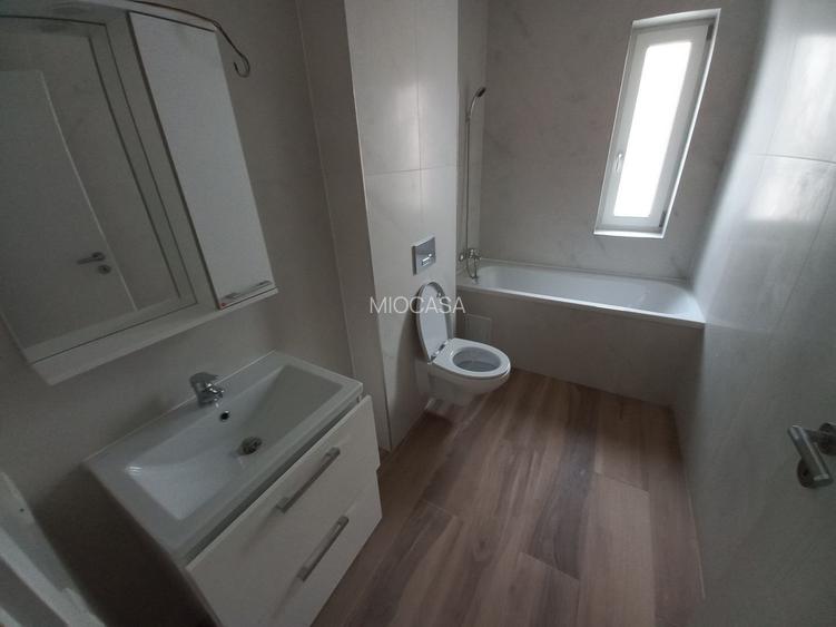 La asfalt. Aproape de Profi. Etaj 1. - 6