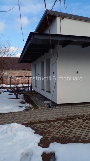 Casă Parter Modernă – Spațiu, Lumină și Curte pentru Familie - 9