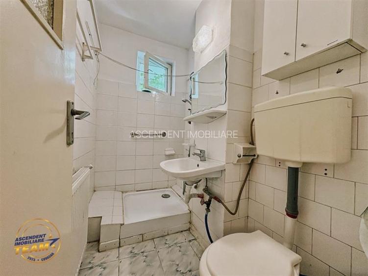 FILM! Apartament 2 camere decomandat, zona apreciabila, cartier Florilor Brasov - 14
