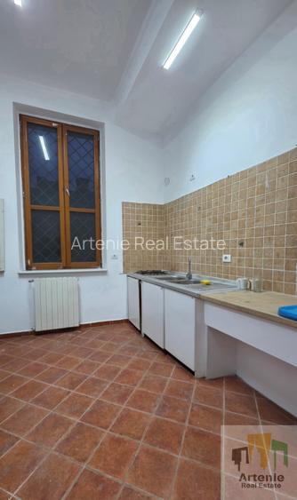 Unirii- Sfanta Vineri E+M/ 300mp / It/Creatie / Birouri - 23