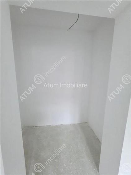 Casa individuala cu 4 camere si curte libera de 330 mp in Selimbar - 14
