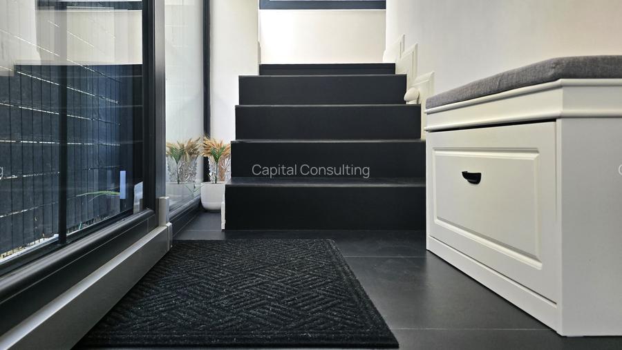 vila reconsolidata 3 dormitoare 3 bai dressinguri acces separat curte - 2