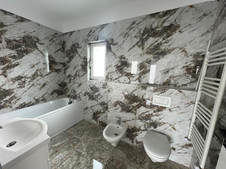 Vilă superbă - finisaje lux, teren generos, lângă stația de autobuz, comision 0% - 14