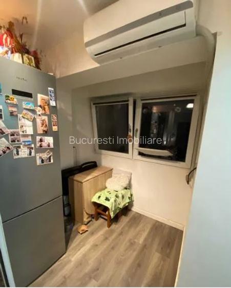 Garsoniera,Titan,Metrou,bl.1982,DECOMANDATA,Amenajata,boiler,geam la baie - 2