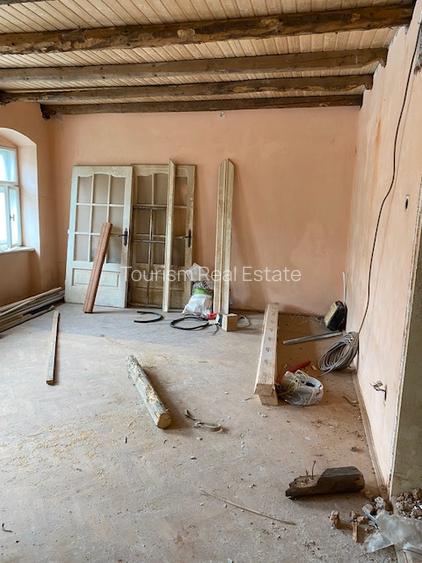 Casa ultracentrala Cisnadie pret redus cu 30.000Euro - 3