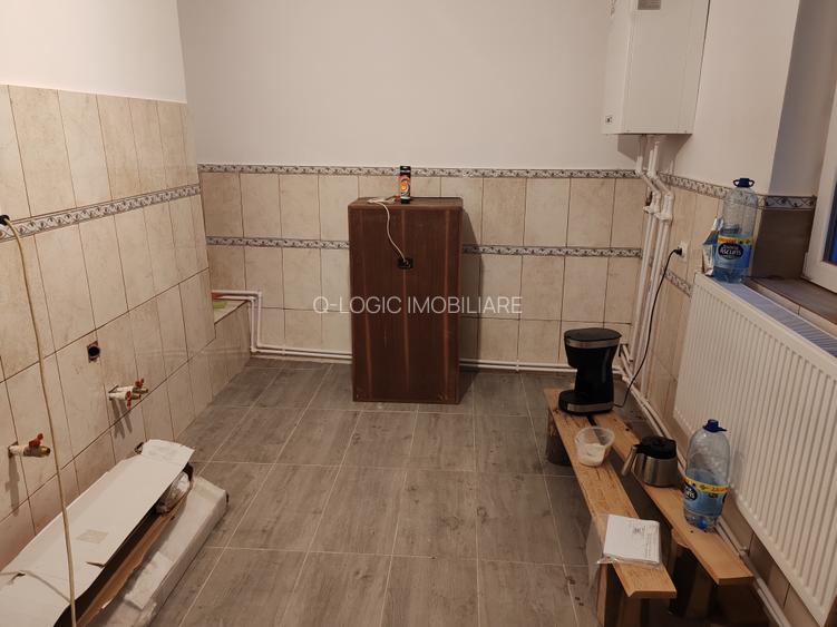 Casa 8 camere pretabila sediu firma GHIMBAV - 10