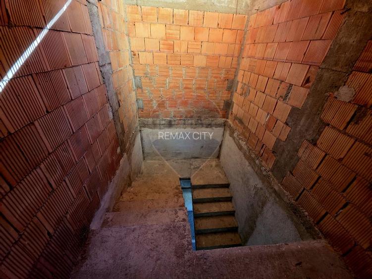 Casă / Vilă cu 5 camere de vânzare - 24