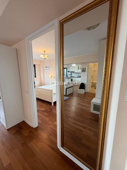 Apartament tip penthouse în piața romană  - 2