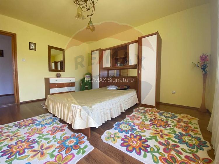 Casă / Vilă cu 5 camere de vânzare în zona Central - 24