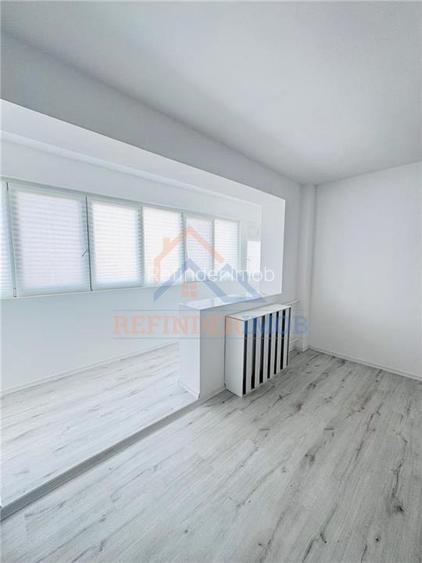 Apartament de vanzare cu 3 camere, zona Titan - Piata Minis - 8