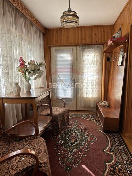 Casă / Vilă cu 3 camere de vânzare Piatra Soimului - 10