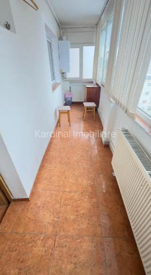 Apartament 3 camere etaj intermediar ,zona  Judetean - 12