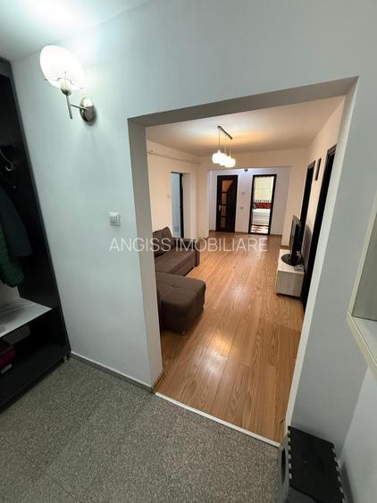 Apartament 4 camere ETAJUL 1 ---str VICTORIEI - 9