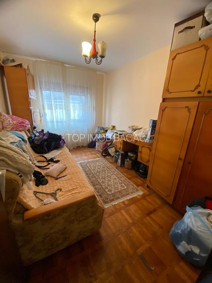 3 camere decomandate cu centrala, foarte spatios, Scoala M Sadoveanu - 3