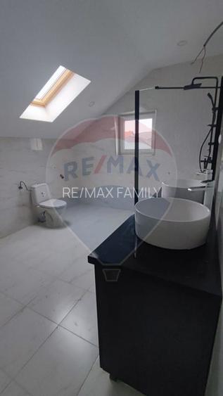 De inchiriat spatiu generos nerezidential la mansarda casa 122mp Oncea - 14