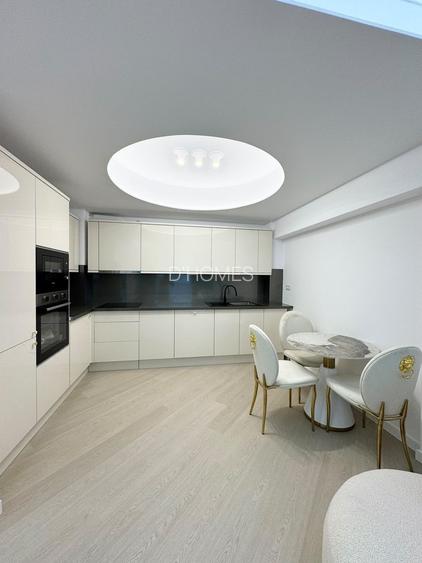 Apartament cu 3 camere de închiriat - 2