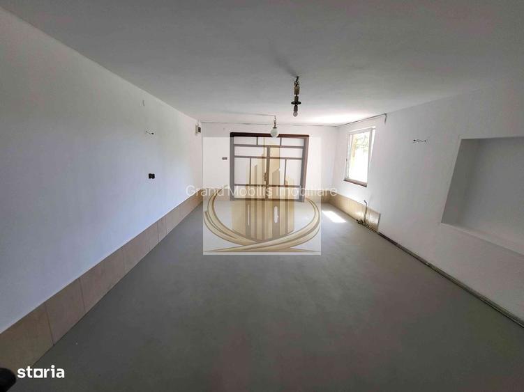 Casă spațioasă, versatilă – ideală pentru firmă sau locuință - 13