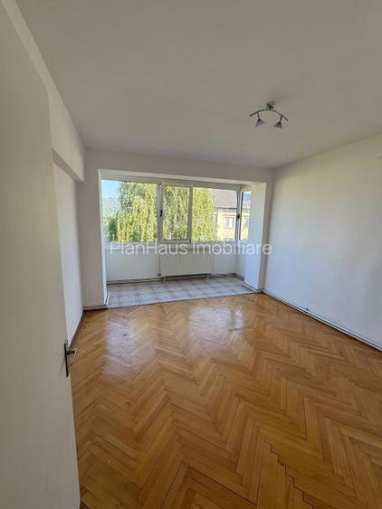 Apartament cu garaj ultracentral zona Mc Donald s Unirii , 4 camere  - 2