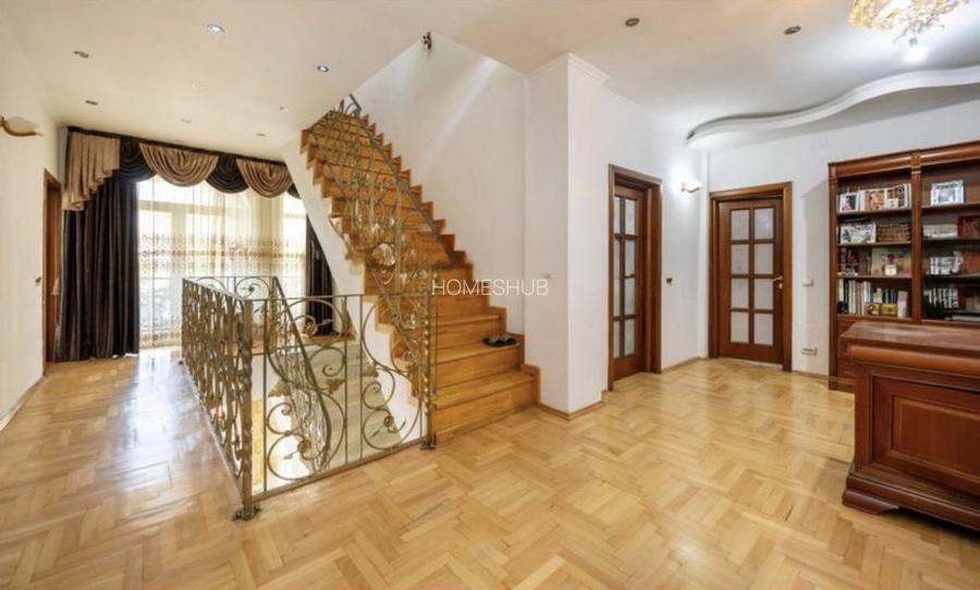 Casa individuala / Spatiu comercial / Clinica | 335 mp, curte proprie | Baicului - 13