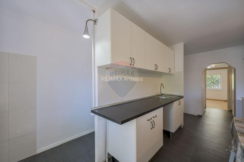 Apartament cu 3 camere de vânzare în zona Lacul Tei - 12