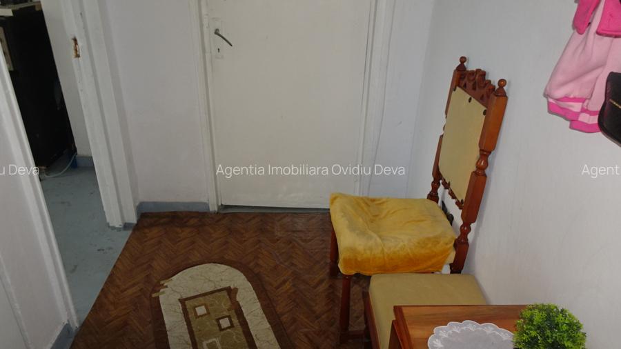 Vand apartament cu 2 camere in Deva, zona ultracentrala (Piata), bloc de 4 etaje - 4