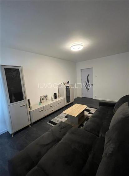 Vanzare Apartament 2 Camere Decomandat Bd.Alexandru Obregia - 2