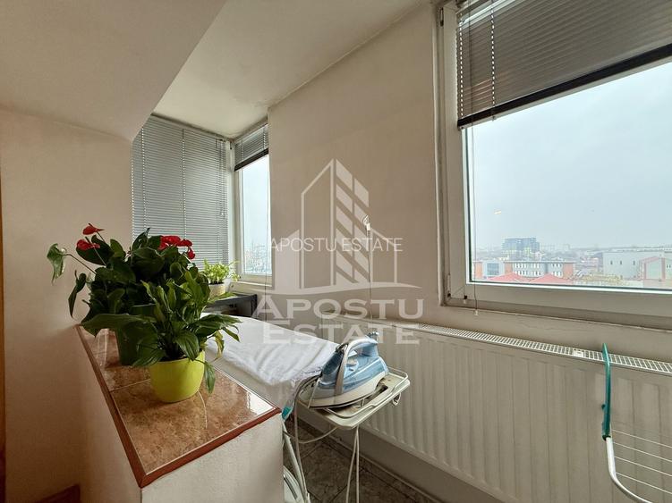 Apartament 3 camere, 2 bai, decomandat, etaj intermediar, lift, Fabric - 9