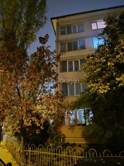 Apartament sector 3Vand apartament decomandat cu 3 camere situat intre Piata Ram - 16